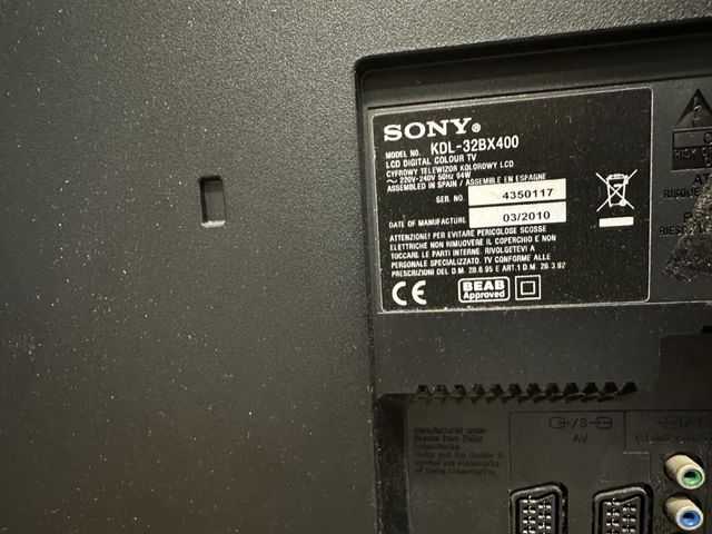 TV y Mesa cristral, RETIRADA URGENTE