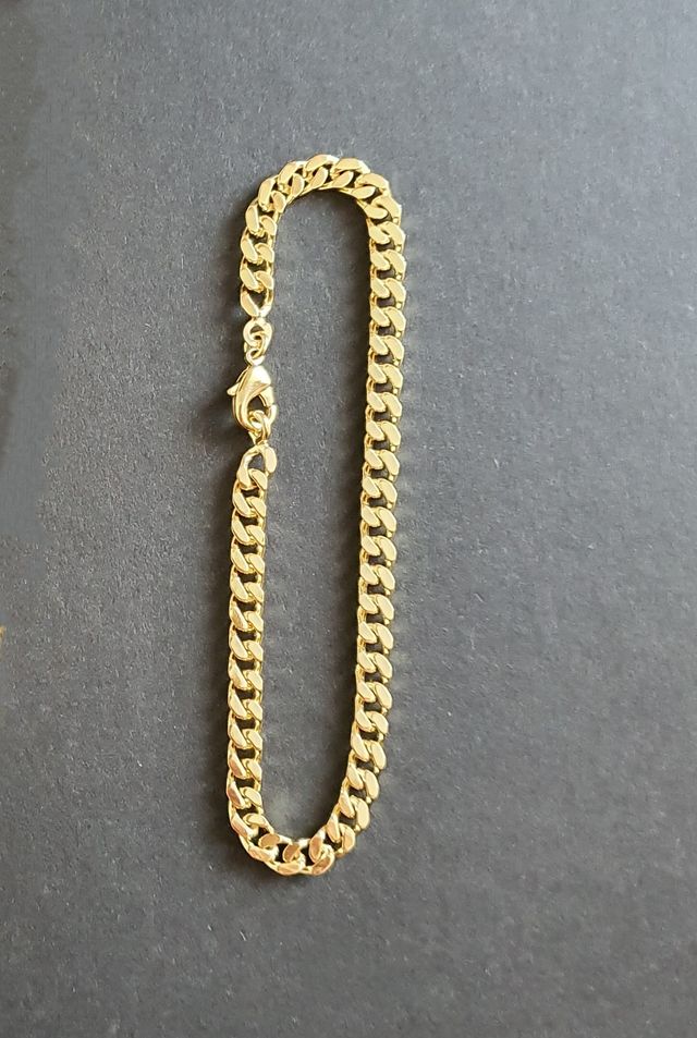 Pulsera chapada en oro