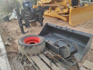 MINI CARGADORA BOBCAT S175