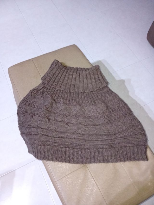 Copri spalle con collo alto 