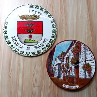 PLATOS DECORATIVOS ESMALTADOS DE CERÁMICA.