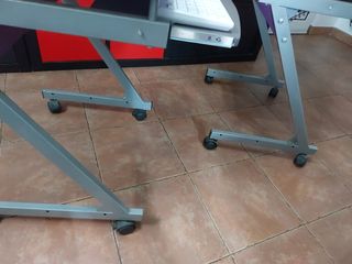 Mesa escritorio pequeña