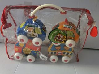 Coches juguete blandos que se les da cue