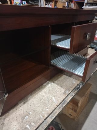 Mueble de televisión de madera maciza