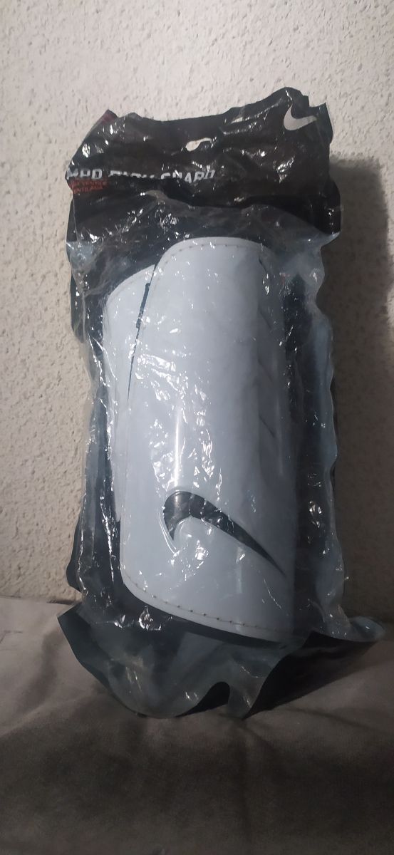 Espinilleras Nike