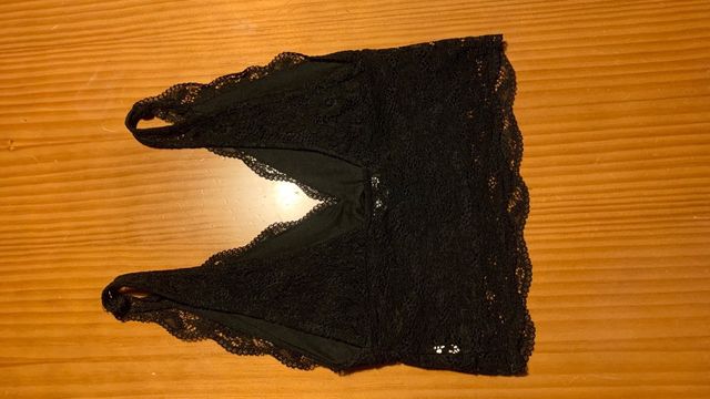 Top de encaje de fiesta negro