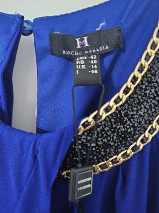 Mono elegante de Moncho Heredia