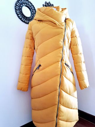 Abrigo Plumifero Largo con Capucha Extraible 