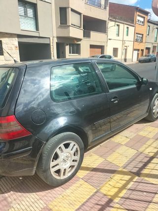 Volkswagen Golf 2003