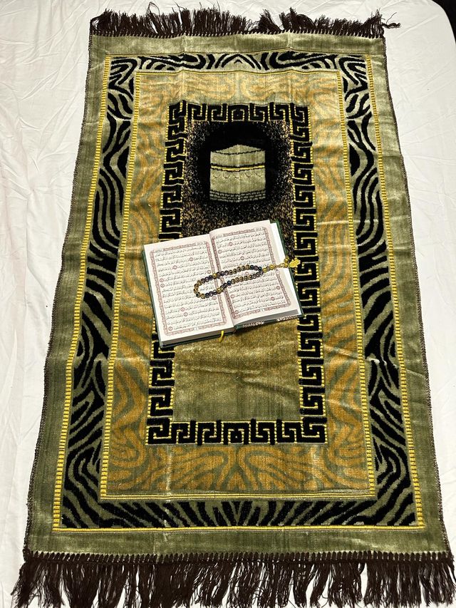 Set Alfombra islam Nueva de rezo/oración de Egipto