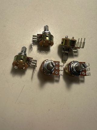 Potenciometro 50 ohms con interruptor de encendido