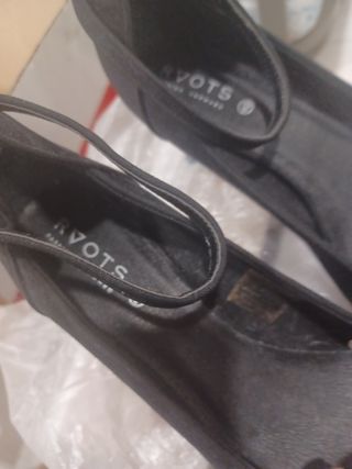 2 PARES ZAPATOS NUEVOS ( Los más bajos vendidos,