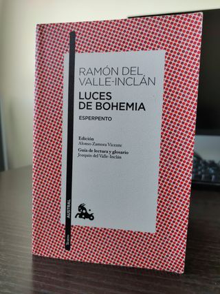 Libro "Luces de bohemia" de Ramón Valle-Inclán