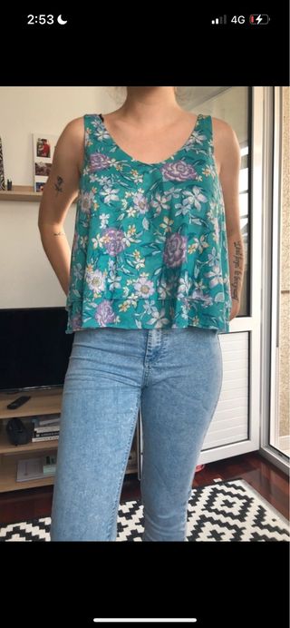 Camiseta tirantes flores
