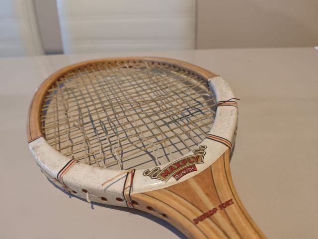 Raqueta antigua bádminton