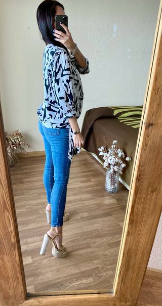 blusa cruzada lazada satinada talla XL