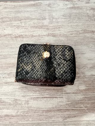 Monedero de serpiente