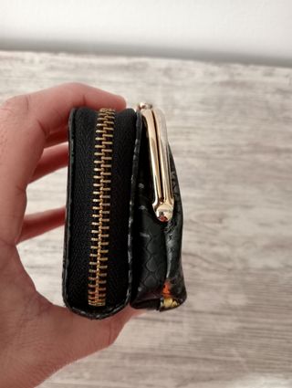 Monedero de serpiente