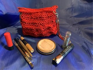 Bustina porta trucchi nuova  fatta a mano 