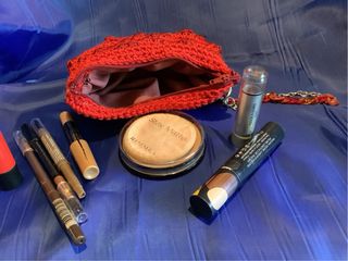 Bustina porta trucchi nuova  fatta a mano 