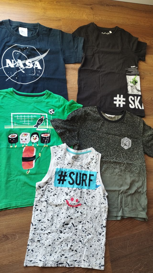 4 camisetas manga corta y 1 sin mangas 10/12años