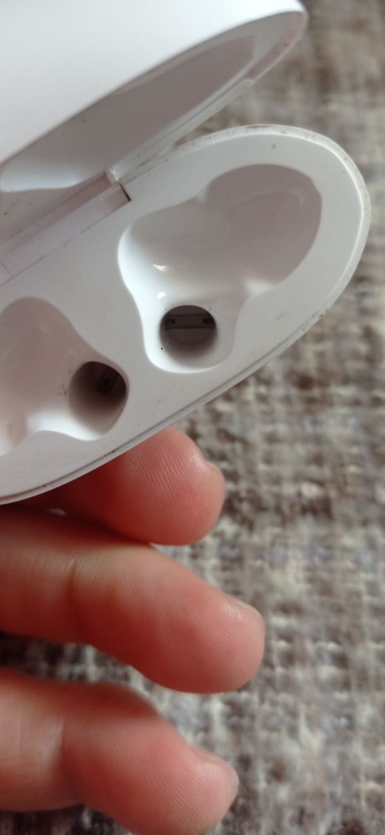 Estuche de casco inalámbrico ORAIMO