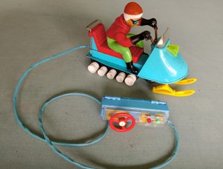 Moto de nieve de Bandai