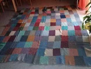 Coperta tappeto cm 205 x cm 230 a € 30.