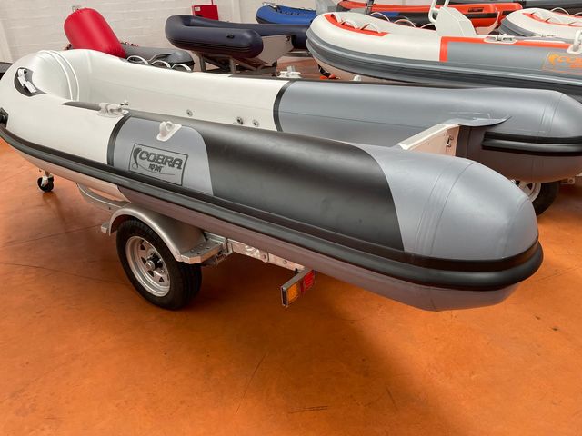 Semirrígida Cobra 400