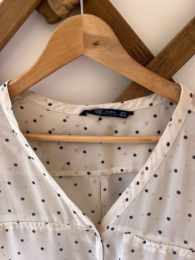 Camisa lunares Zara