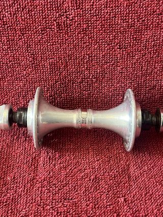 Buje delantero Campagnolo C-Record 36 radios