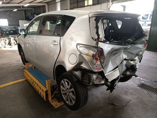 DESPIECE COMPLETO DE TOYOTA COROLLA VERSO