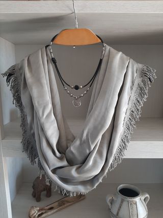 PASHMINA FLECOS Y GARGANTILLA A JUEGO