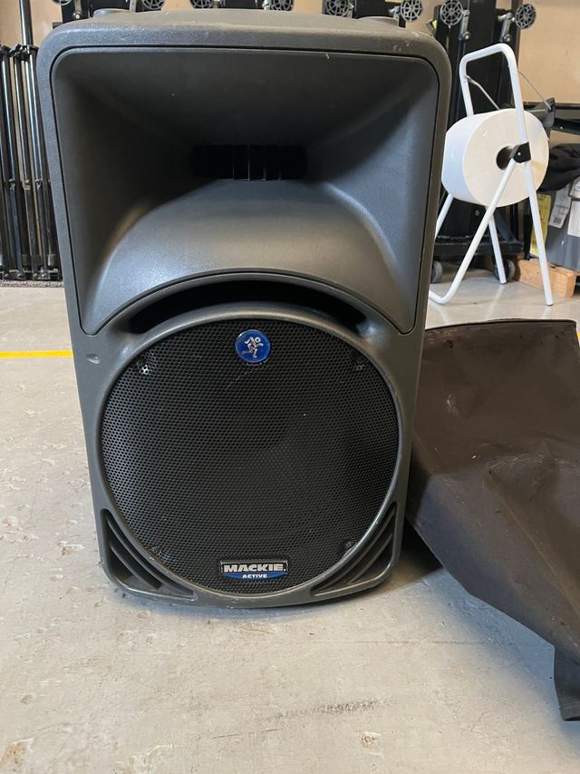 Vendo 5 Mackies SRM450 v1