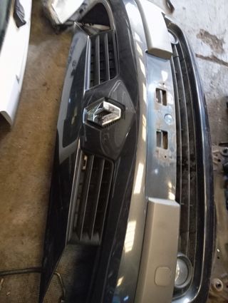 Paragolpe delantero Renault Megane II 2007