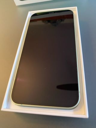 Iphone 12 de 64 gb IMPOLUTO