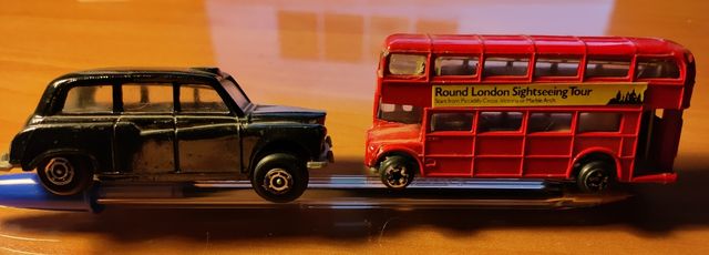 Taxi y bus de Londres en miniatura