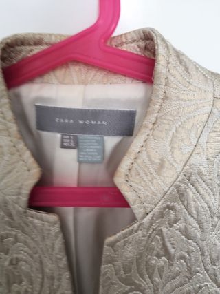 Americana dorada Zara 