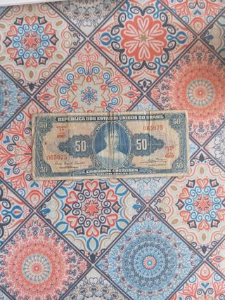 Billetes diferentes paises