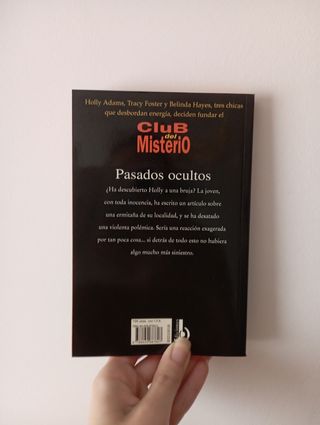 Pasados ocultos, Fiona Kelly