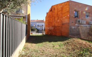 Solar en venta en Argentona Can Barrau 151m2