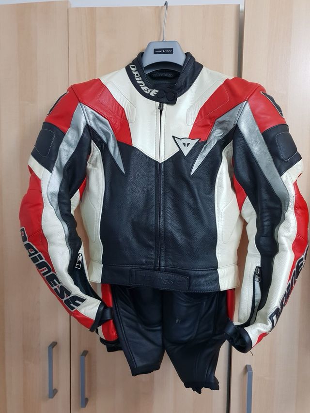 Mono moto mujer dainesse