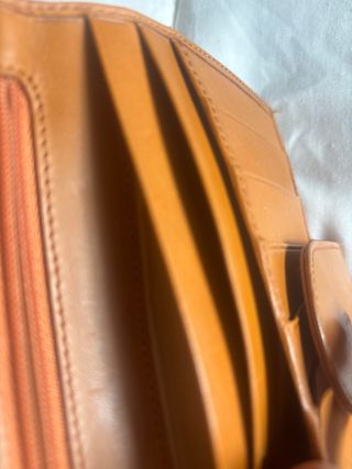 Cartera de mujer de piel