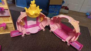 Lote Casa de cuentos Pinypon +11 muñecos + carroza