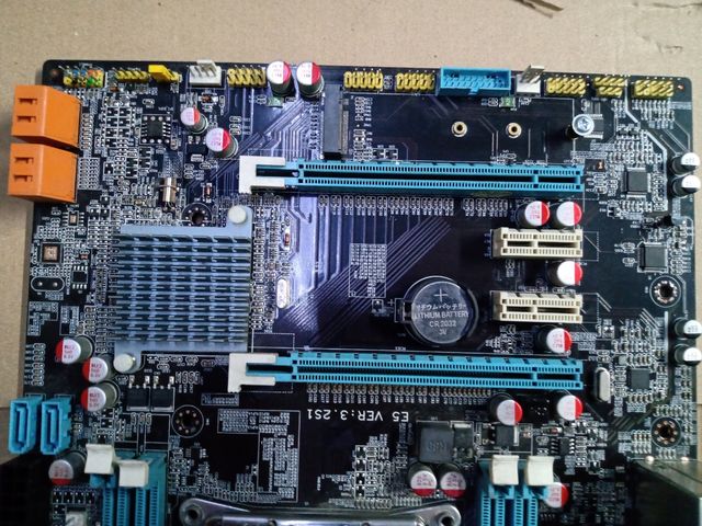 Placa base lga 2011 con xeon E5 2650l v2