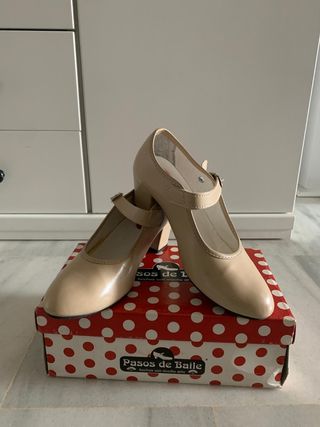 Zapatos niña de flamenca