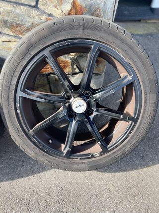 Llantas Fox para Peugueot/Citroen con neumaticos.