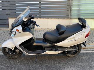 SUZUKI BURGMAN 650
