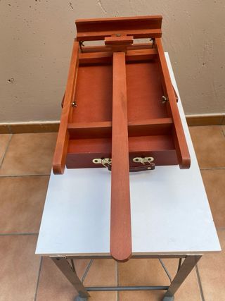 Caballete de madera buena para pintar cuadros