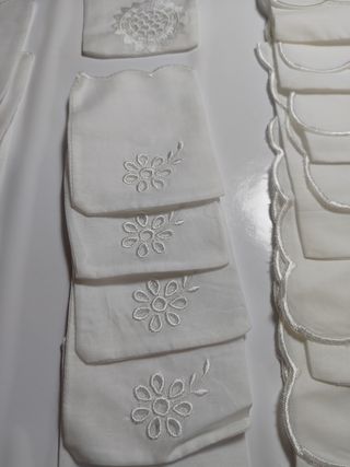 Sacchetto bomboniere bianchi